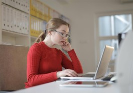 嘿，想当学而思兼职教师不？这儿招人啦！